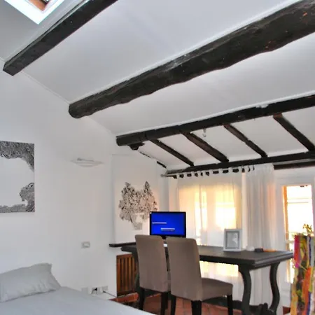 Toya Appartement *